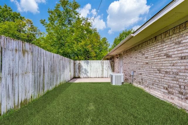 Building Photo - 808 W Belden St