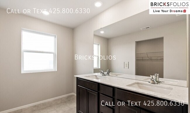 Building Photo - 1217 SW Pendleton Way
