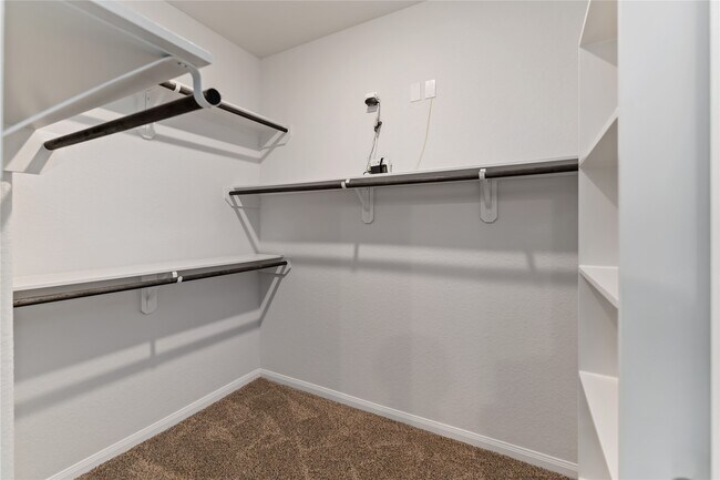 Building Photo - 25587 Blossom Ct