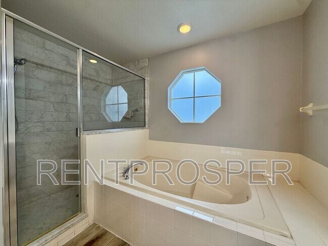 Building Photo - 677 Elbridge Dr