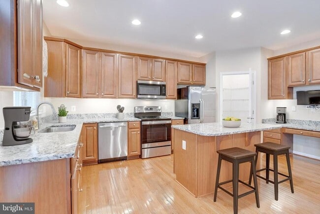 Building Photo - 7012 Trek Way