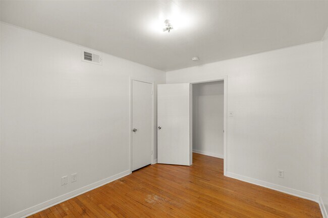 Building Photo - 2015 Wycliffe Dr