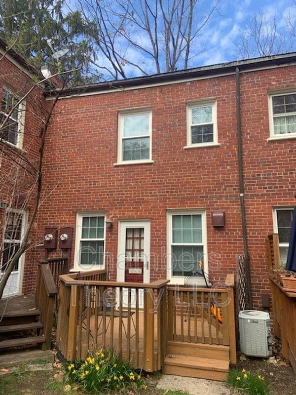 Building Photo - 1501 S Edgewood St