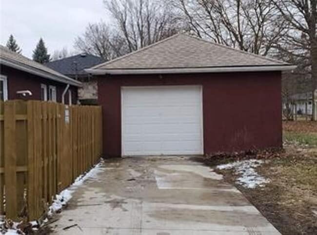 Primary Photo - 3 bedroom 1 bath