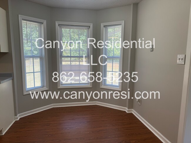 Building Photo - Spacious 3-Bedroom Home for Rent in Raeford