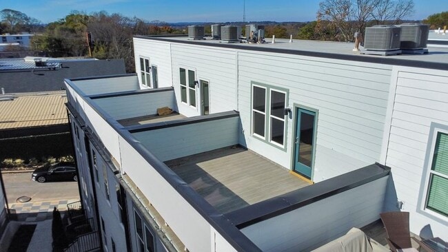 Building Photo - 515 Motivation Cir NW