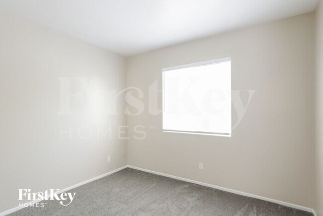 Building Photo - 6721 Rancho Santa Fe Dr