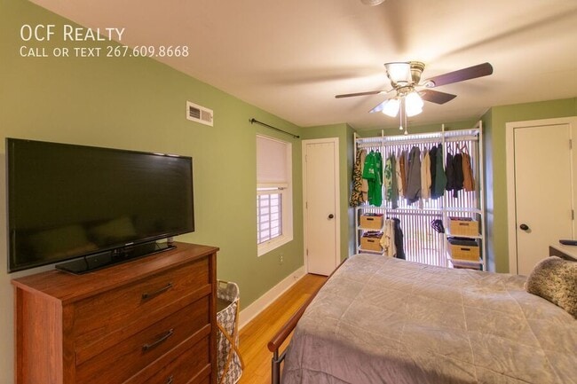 Building Photo - 1814 Christian St