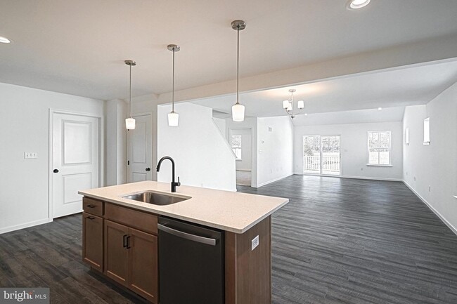 Building Photo - 41 Long Bnd Dr