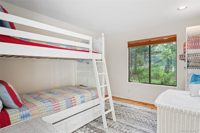 Building Photo - 26 Woodland Way