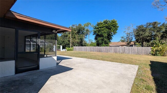 Building Photo - 874 Dolphin Ave NW