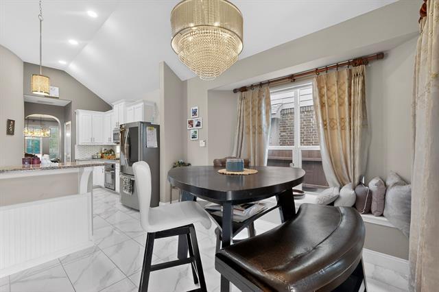 Building Photo - 2345 Fountain Gate Dr