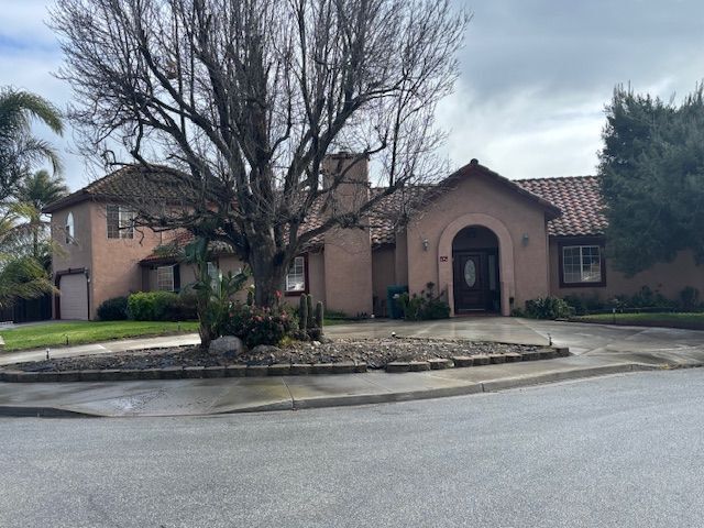 Building Photo - 605 N Mildred Ave