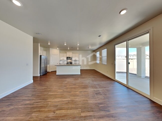 Building Photo - 7475 S Via Bombachas