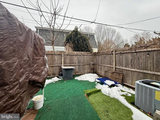 Building Photo - 2623 W 18th St