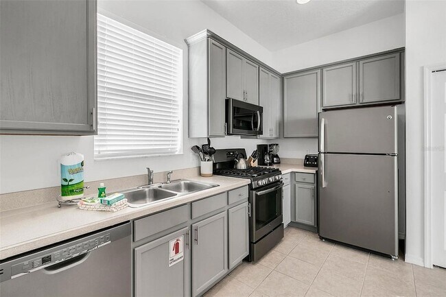 Building Photo - 7403 Velleux St