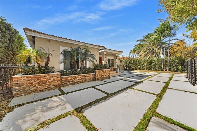 Building Photo - 1700 Cleveland Rd