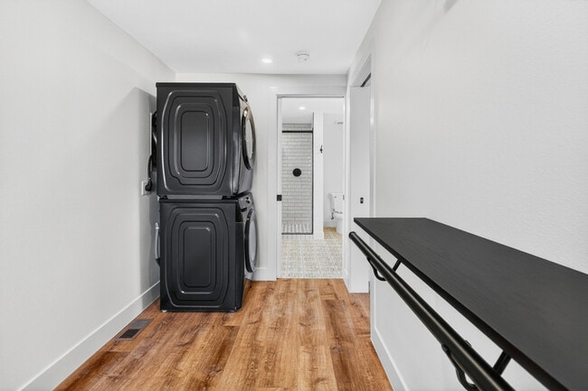 Building Photo - 3400 1/2 Tennyson Street - 1