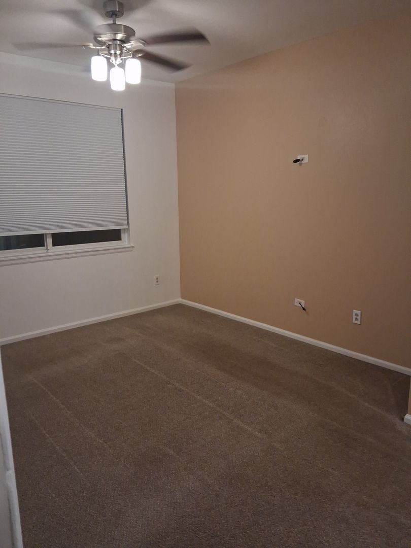 Building Photo - 1089 S Walden Way