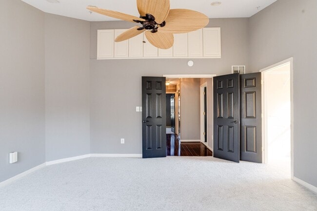 Building Photo - 1730 Bluffs Island Ct