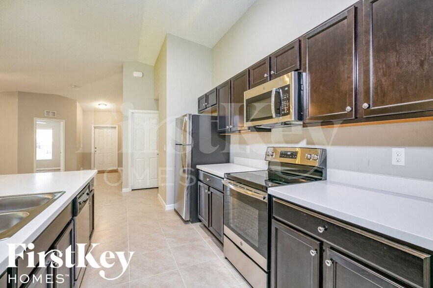 Building Photo - 1148 SW Ackard Ave