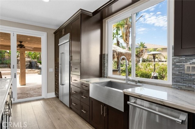 Building Photo - 928 Trovita Dr