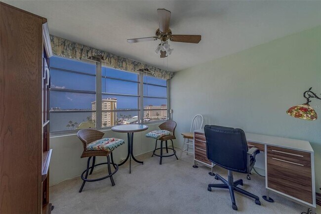 Building Photo - 4575 Cove Cir
