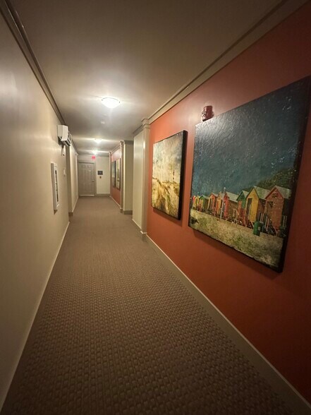 Building Photo - 54 Loomis St