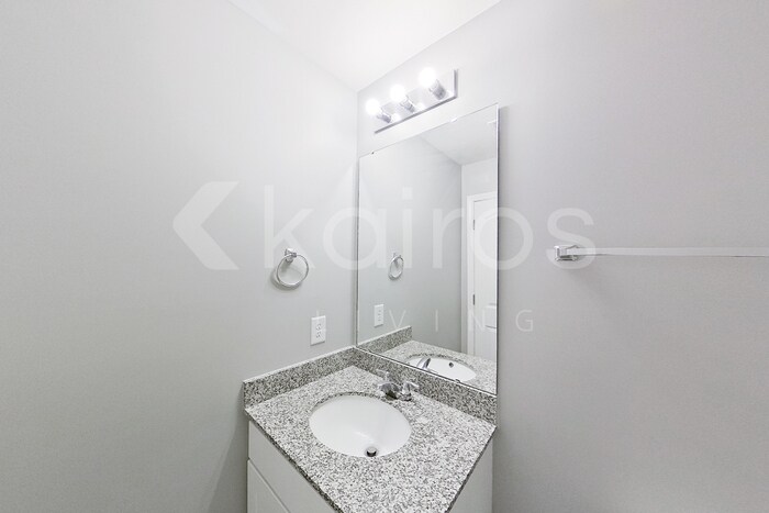 Building Photo - 231 Wedgewood Dr