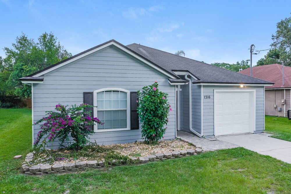 Building Photo - 1316 North St