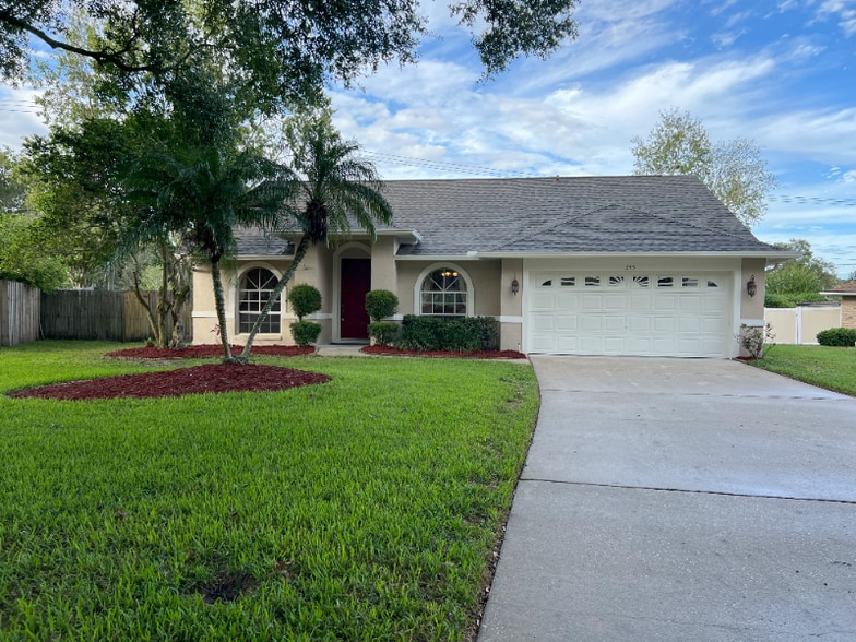 Primary Photo - 345 Silver Pine Dr