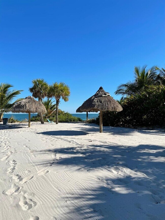 Building Photo - 375 Harbor Ct