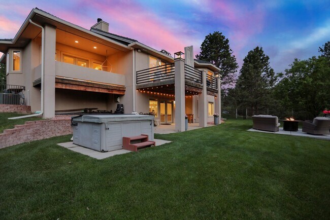 Building Photo - 10503 E Meadow Run
