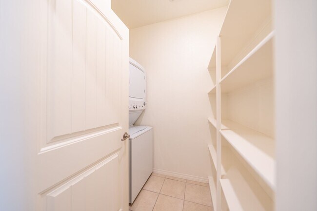 Building Photo - 6807 Rangeley Wy