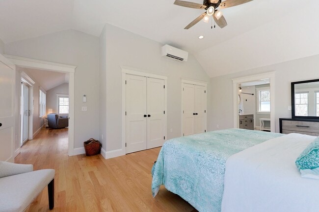 Building Photo - Newly Renovated Winter Rental on a Private...
