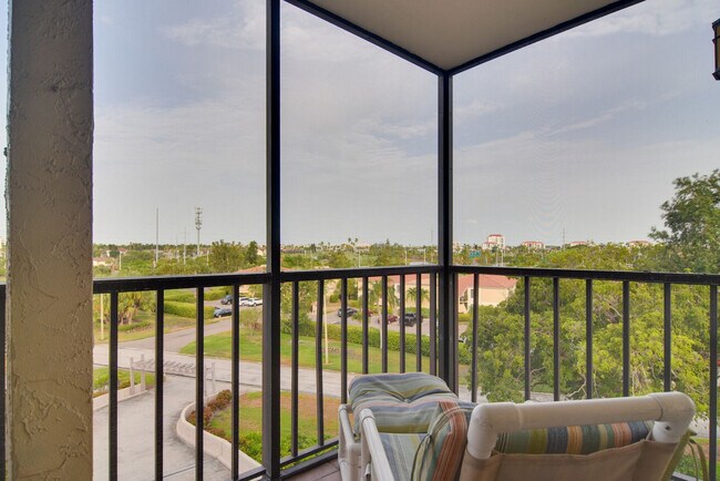 Building Photo - 6158 Palma Del Mar Blvd S
