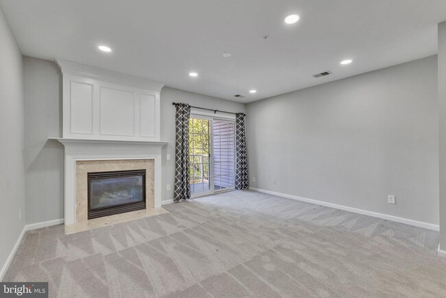 Building Photo - 5980 Kimberly Anne Way
