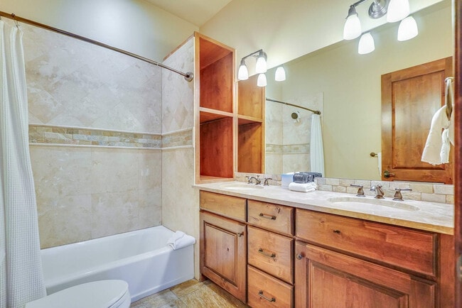 Building Photo - 108 Campion Trail