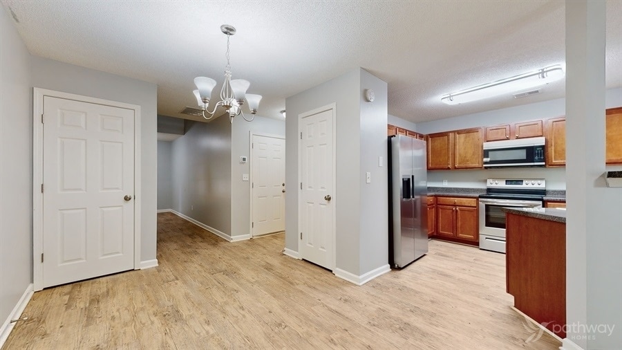 Building Photo - 1125 Brookstone Rd