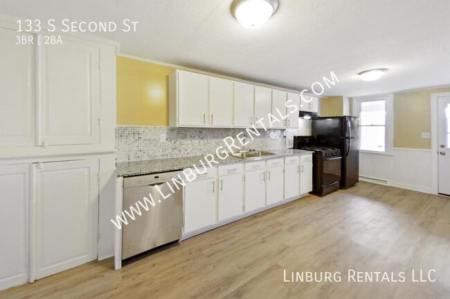 Building Photo - 133 S Second St-