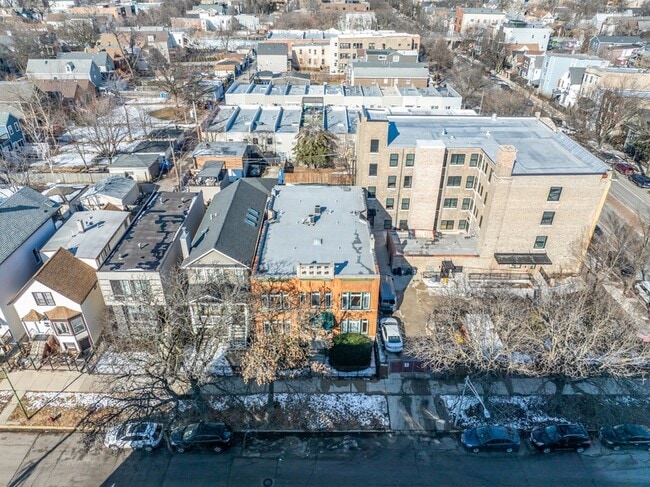 Building Photo - 3208 W Wabansia Ave