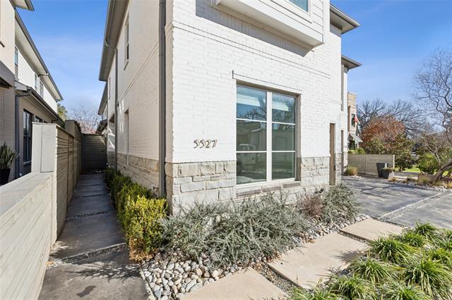 Building Photo - 5527 Matalee Ave
