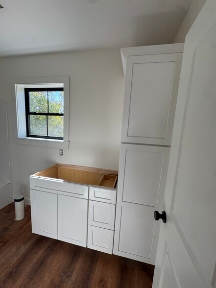 Building Photo - 430 Ridge Rd