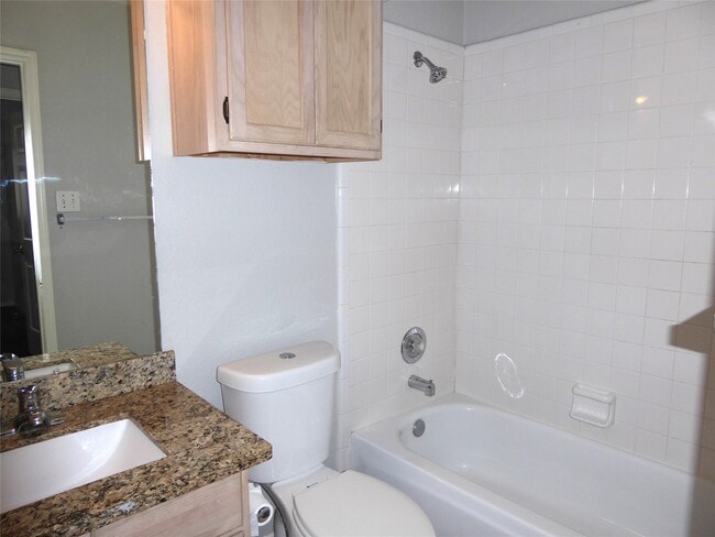 Building Photo - 6418 New World Dr