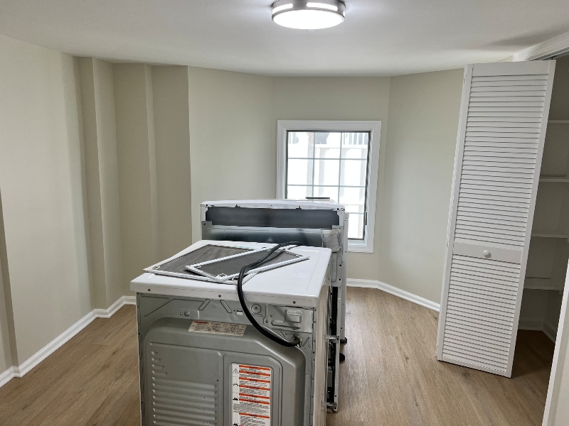 Building Photo - 215 E 24th Ave