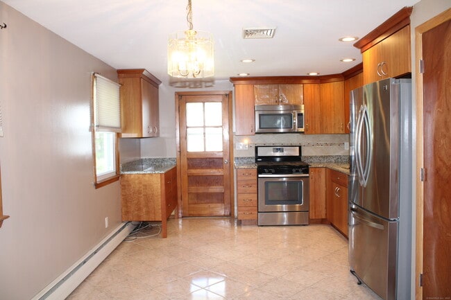 Building Photo - 153 Brookside Rd