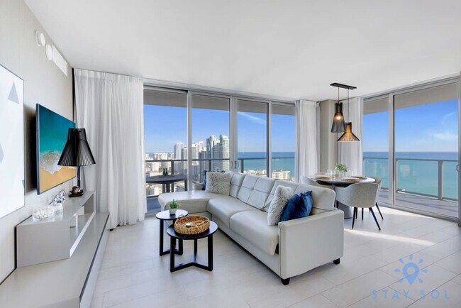 Building Photo - 4010 S Ocean Dr