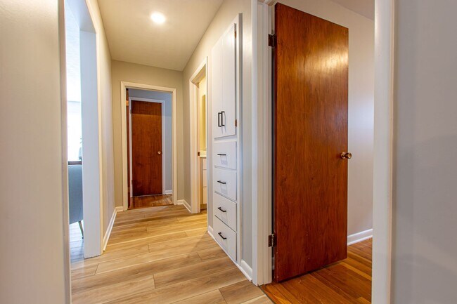 Building Photo - Beautifully Renovated with Lots of Space! 3 Bedroom / 2 Bath Ranch in Blair!