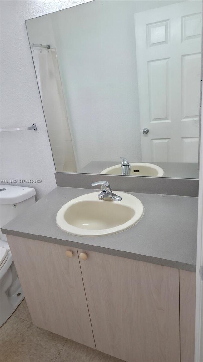 Building Photo - 2101 Belmont Ln