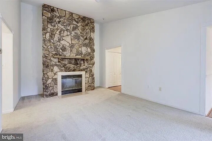 Building Photo - 8381 Montgomery Run Rd